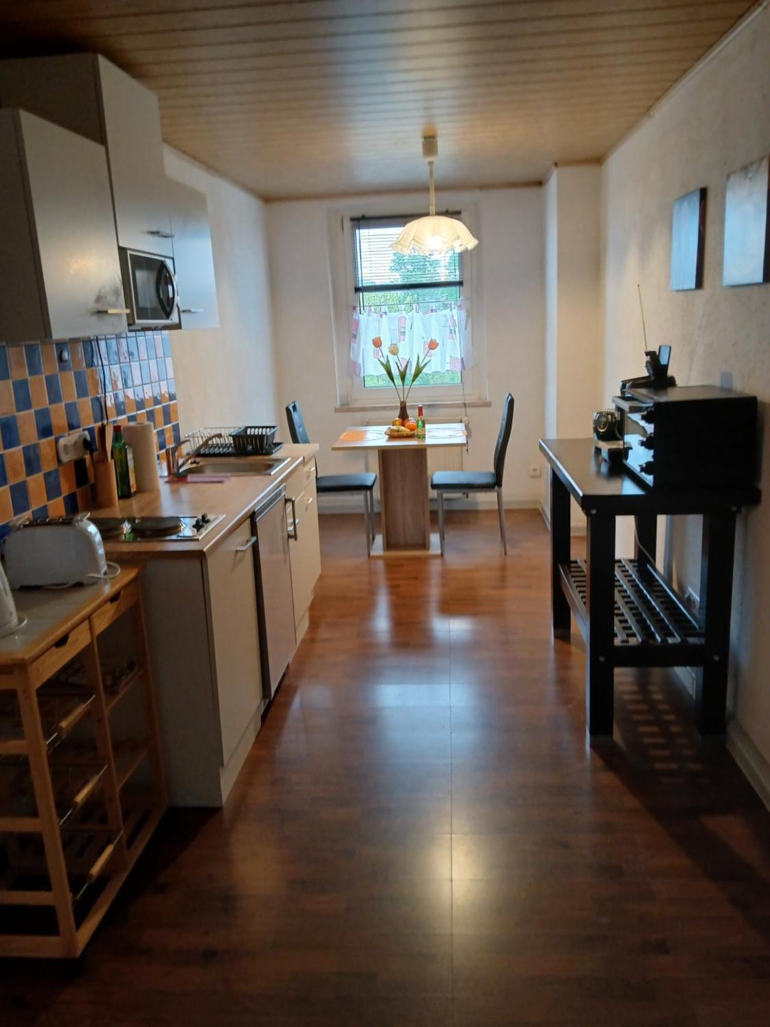 Kleine Wohnung Fuer Monteure Und Dienstreisen ツウィッカウ エクステリア 写真